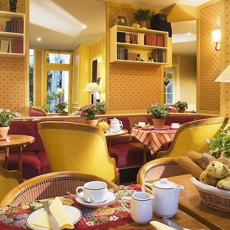 Hotel D'Albion ปารีส ภายนอก รูปภาพ