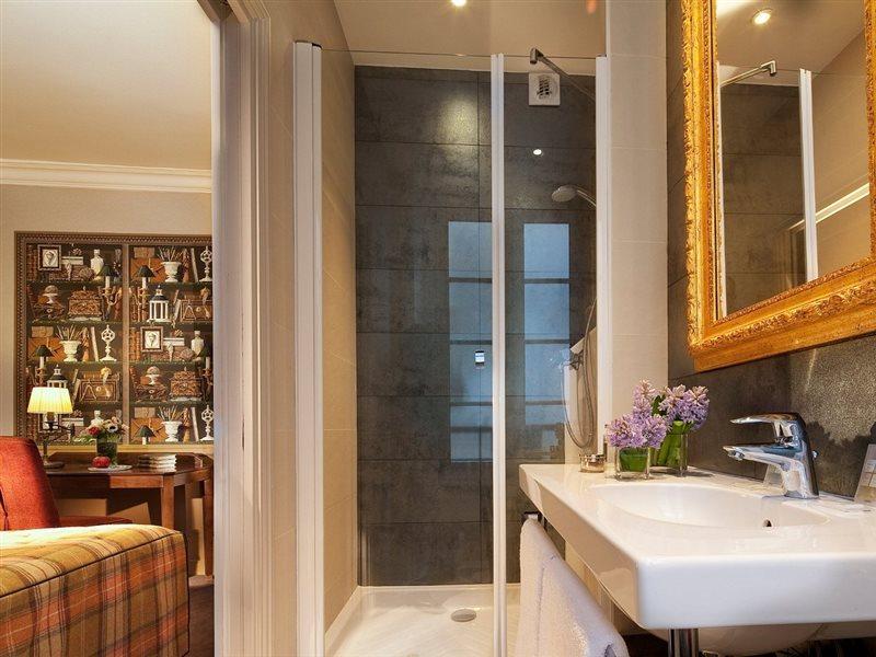 Hotel D'Albion ปารีส ภายนอก รูปภาพ