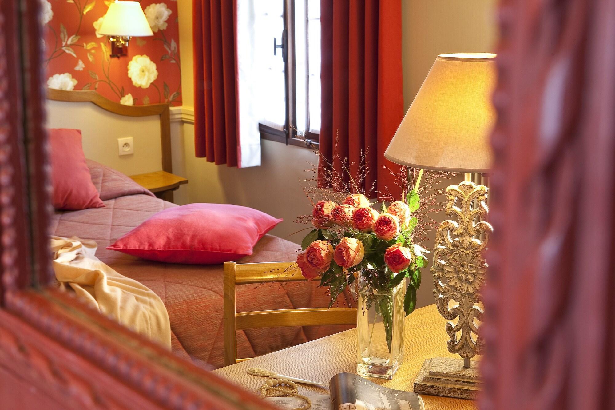 Hotel D'Albion ปารีส ภายนอก รูปภาพ