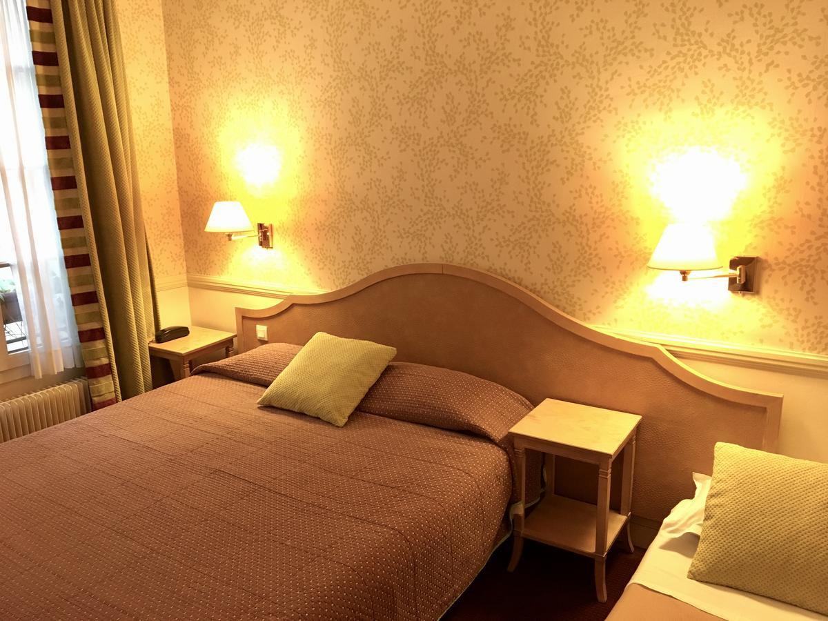 Hotel D'Albion ปารีส ภายนอก รูปภาพ