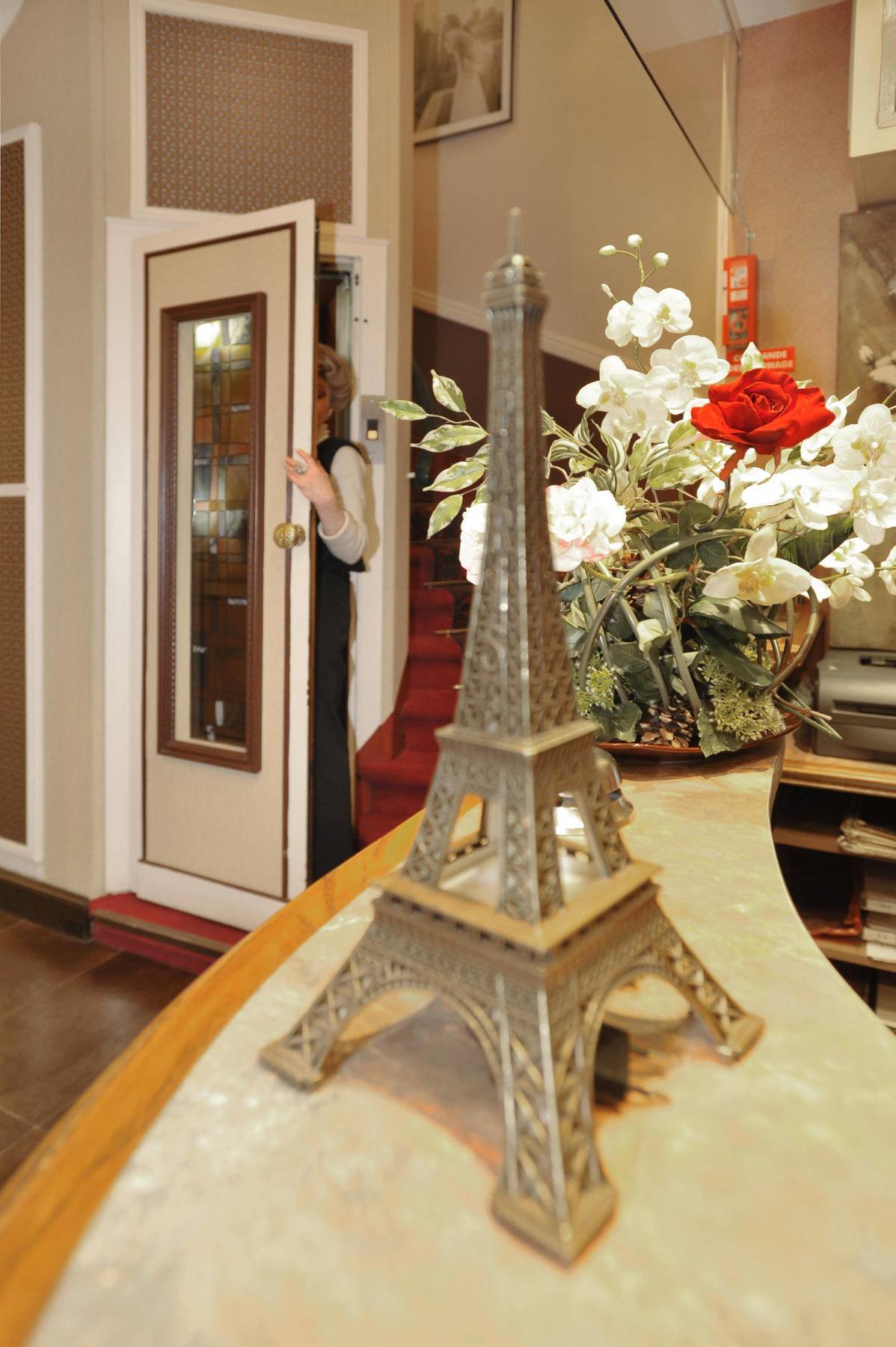 Hotel D'Albion ปารีส ภายนอก รูปภาพ