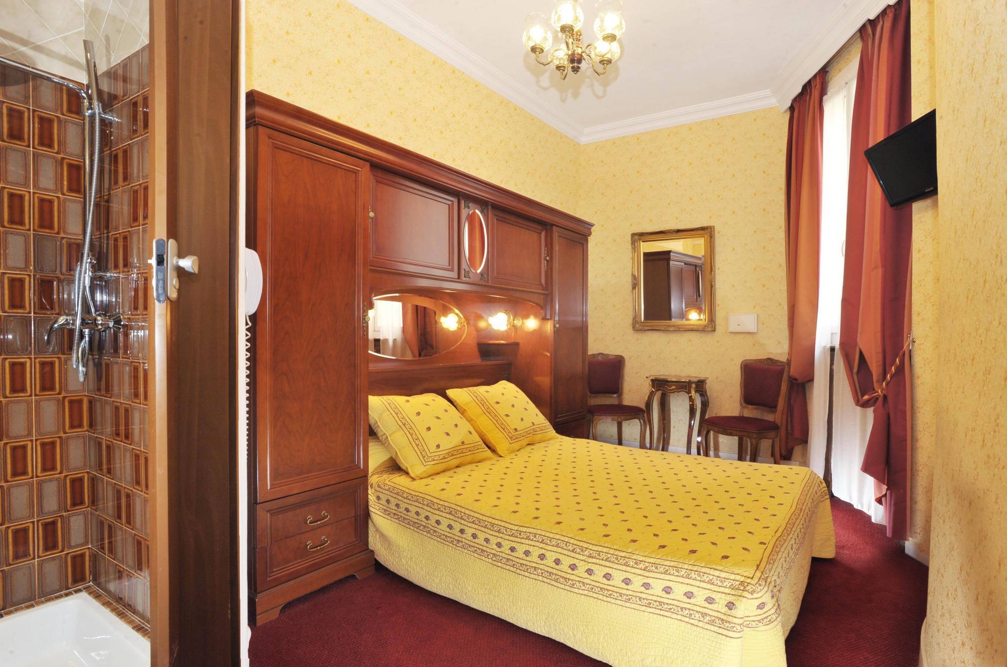 Hotel D'Albion ปารีส ภายนอก รูปภาพ